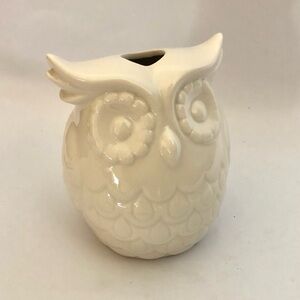 Vintage Ceramic 5” Ivory White Owl Vase Decor